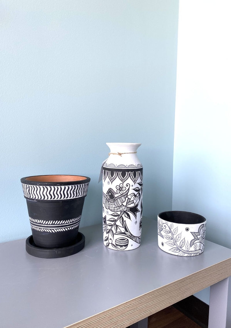 Black & White Clay Pot - Kawa Canada
